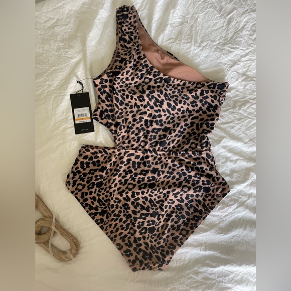 🚨🚨🚨Cheetah Print Swimsuit - Picture 4 of 11